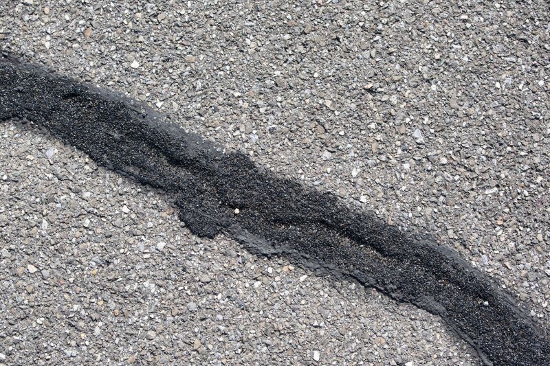 Asphalt Cracks Repair detail