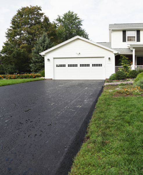 Blacktop Driveway Paving in Houston